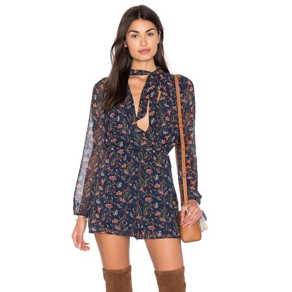 NWOT BCBGeneration Pussy Bow Romper XS 2 Long Sleeve Neck Tie Pocket Floral Navy - Picture 2 of 16